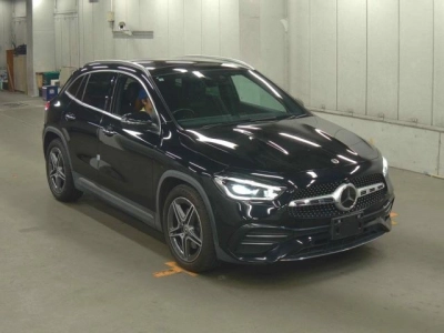 MERCEDES BENZ GLA