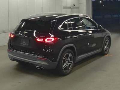 MERCEDES BENZ GLA