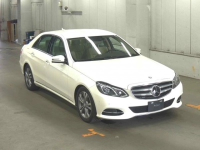 MERCEDES BENZ E CLASS
