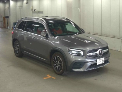 MERCEDES BENZ GLB