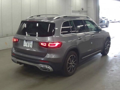 MERCEDES BENZ GLB