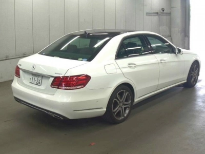 MERCEDES BENZ E CLASS