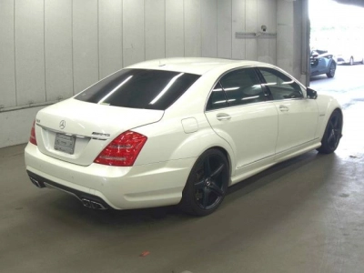MERCEDES BENZ AMG S CLASS