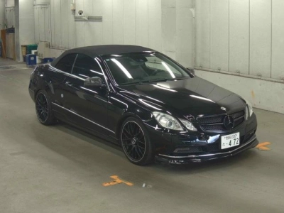 MERCEDES BENZ E CLASS