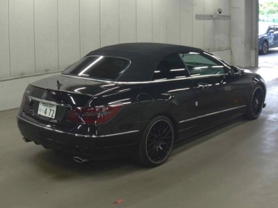 MERCEDES BENZ E CLASS