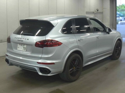 PORSCHE CAYENNE