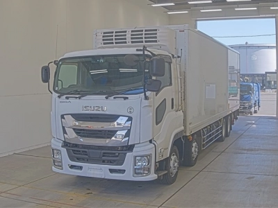 ISUZU GIGA