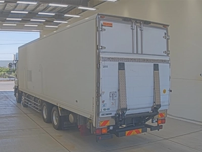 ISUZU GIGA