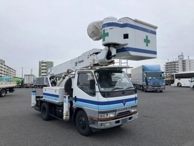 MITSUBISHI CANTER