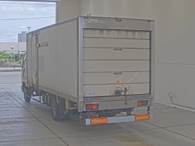 MITSUBISHI FUSO FIGHTER