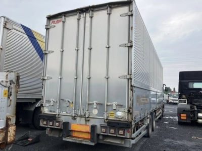 MITSUBISHI FUSO SUPER GREAT