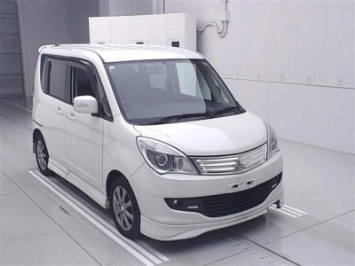 MITSUBISHI DELICA D:2
