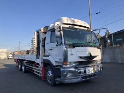 NISSAN UD