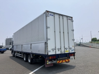NISSAN DIESEL (UD) QUON