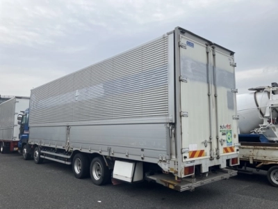 ISUZU GIGA