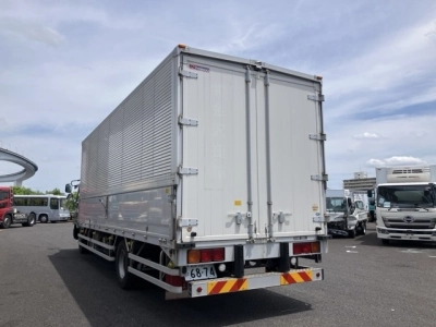 MITSUBISHI FUSO FIGHTER