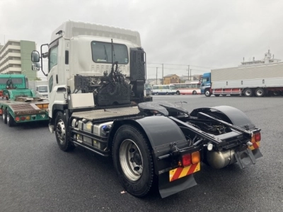 ISUZU GIGA