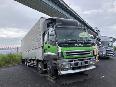 ISUZU GIGA