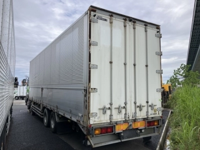 ISUZU GIGA