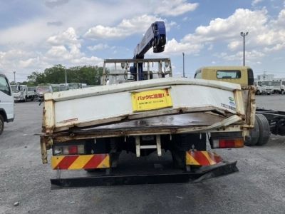 MITSUBISHI CANTER