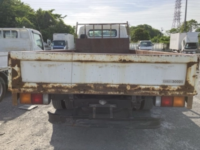MITSUBISHI CANTER