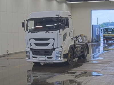 ISUZU GIGA