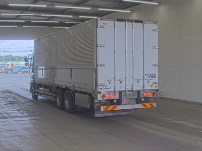 ISUZU GIGA