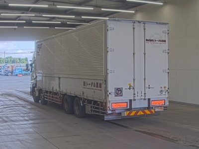 NISSAN DIESEL (UD) QUON