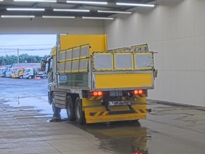MITSUBISHI FUSO SUPER GREAT