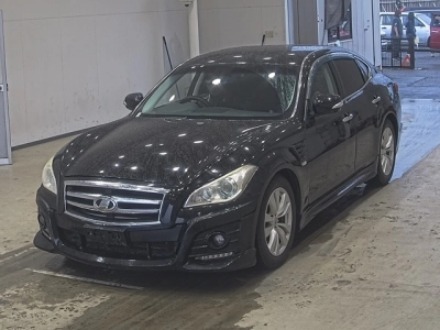 NISSAN FUGA