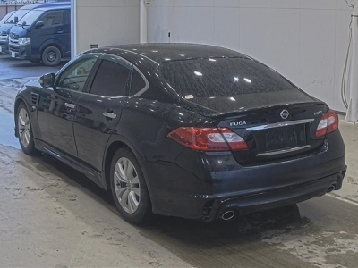 NISSAN FUGA
