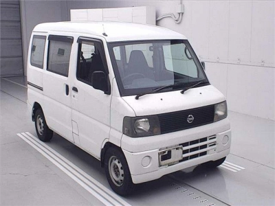 NISSAN CLIPPER