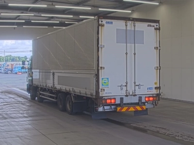 ISUZU GIGA