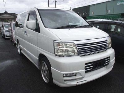 NISSAN ELGRAND