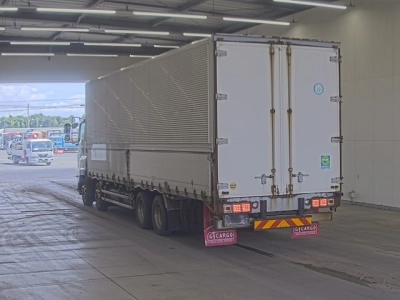 ISUZU GIGA