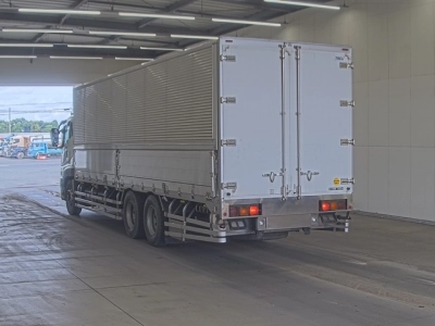 MITSUBISHI FUSO SUPER GREAT