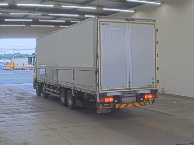 MITSUBISHI FUSO SUPER GREAT