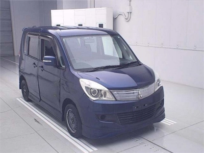 MITSUBISHI DELICA D:2