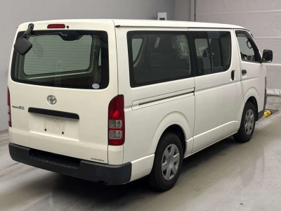 TOYOTA REGIUS VAN