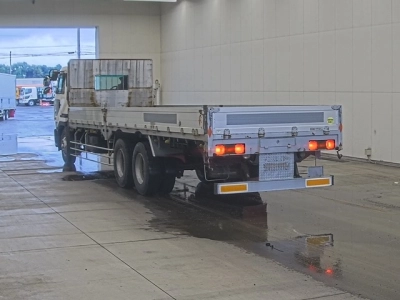 NISSAN UD
