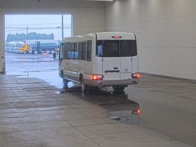 TOYOTA COASTER
