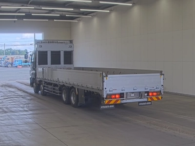 ISUZU GIGA