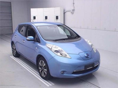 NISSAN LEAF