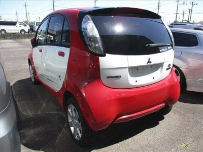 MITSUBISHI I