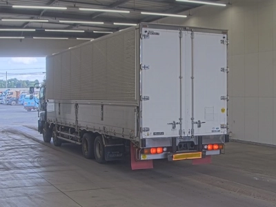 ISUZU GIGA