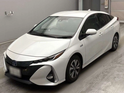TOYOTA PRIUS PHV