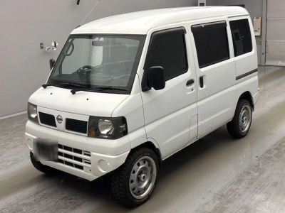 NISSAN CLIPPER VAN