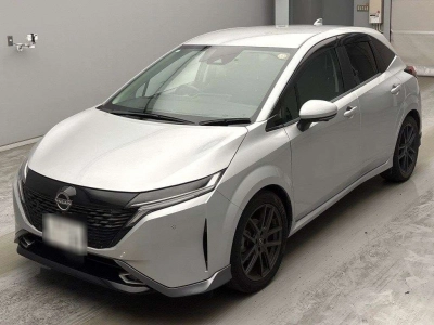 NISSAN AURA