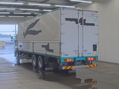 ISUZU GIGA