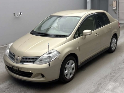 NISSAN TIIDA LATIO